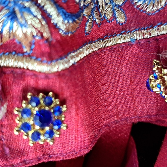 Embroidered Kurta Red Shirt - Picture 9 of 11